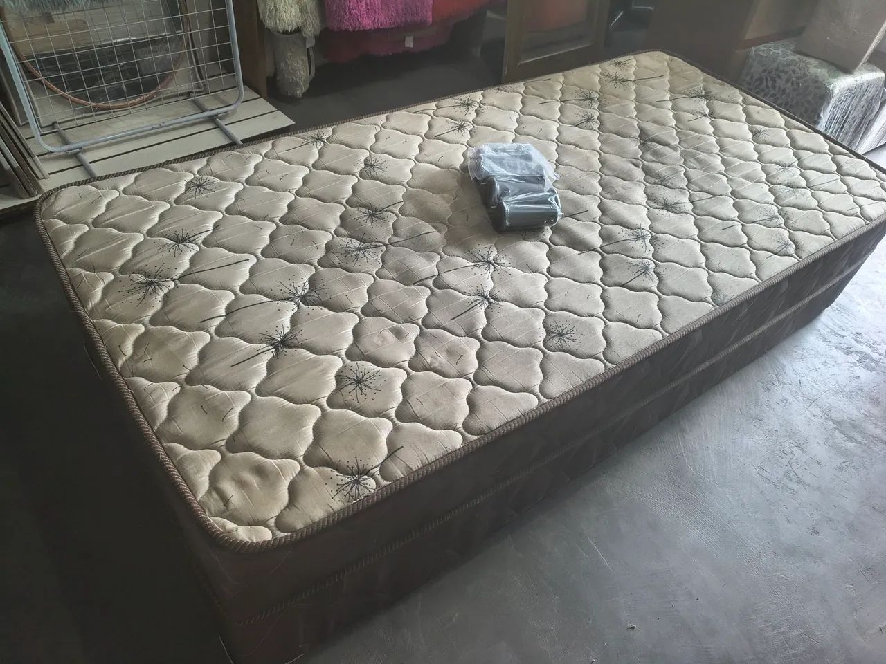 Cama box solteiro de espumas nova R$260 Entrego  - Foto 2