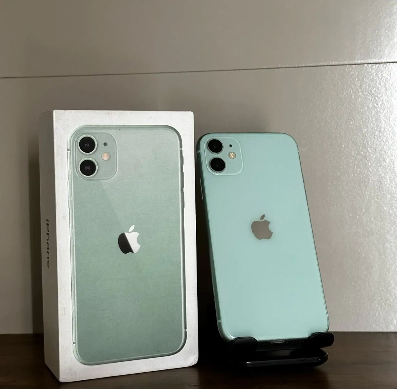 iPhone 11 (64Gb) - Verde Claro