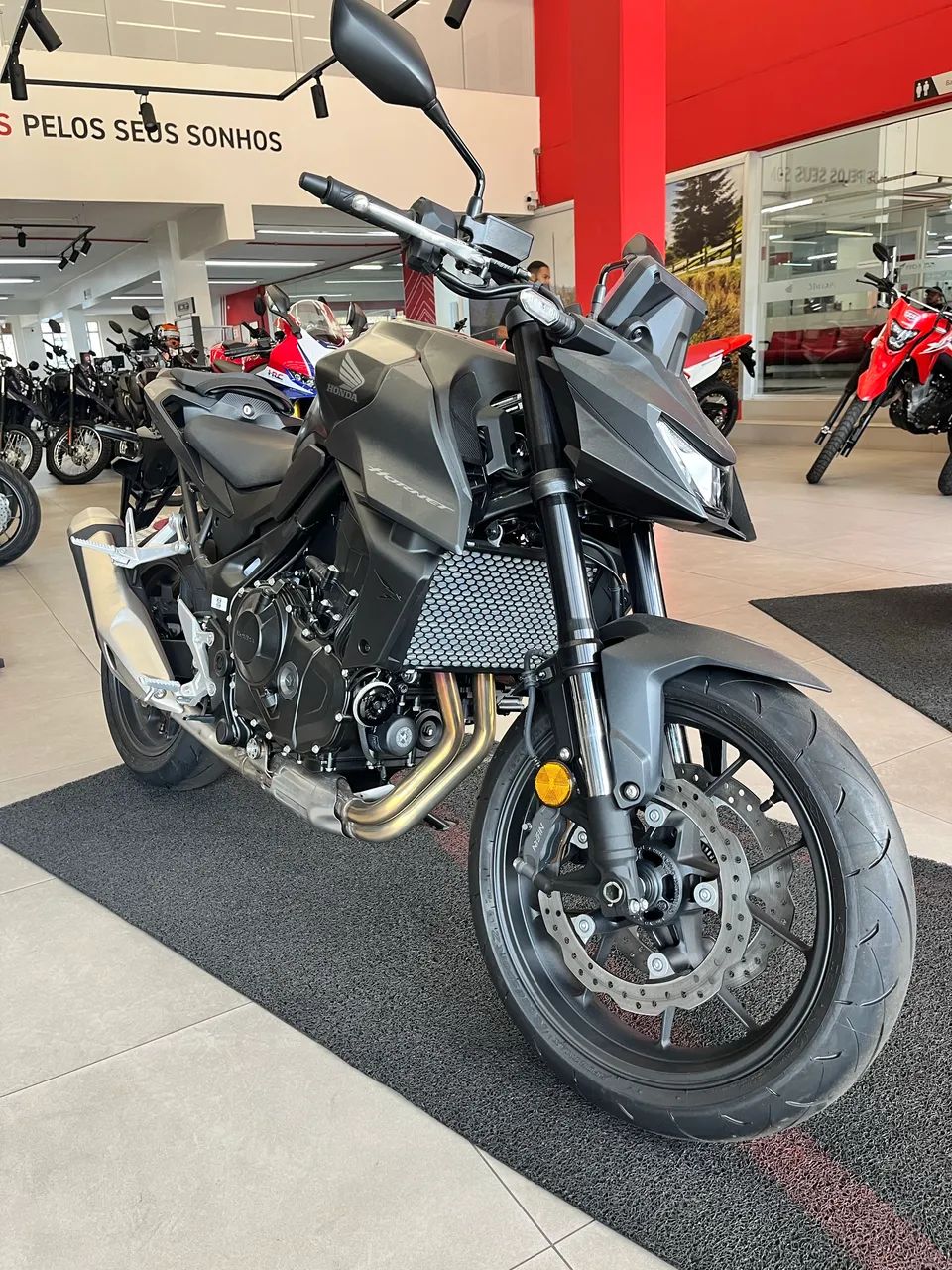 CB 750 HORNET 2026 - Foto 2