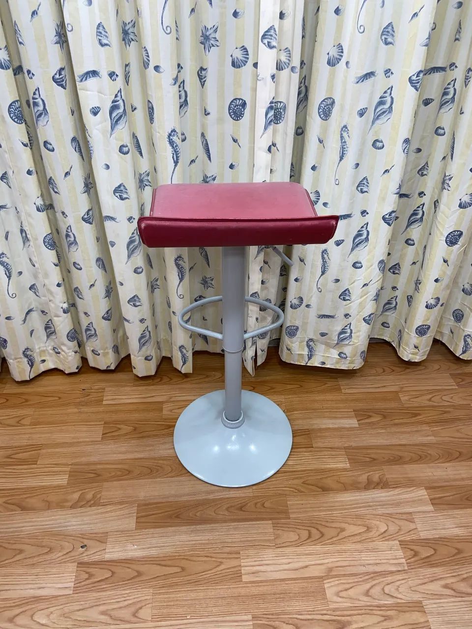 Banqueta com regulagem de altura - Foto 3