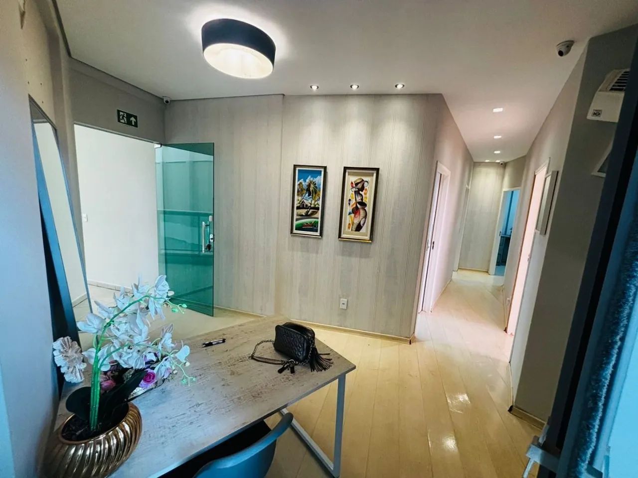 Sala à venda e aluguel no bairro Tibery em Uberlândia