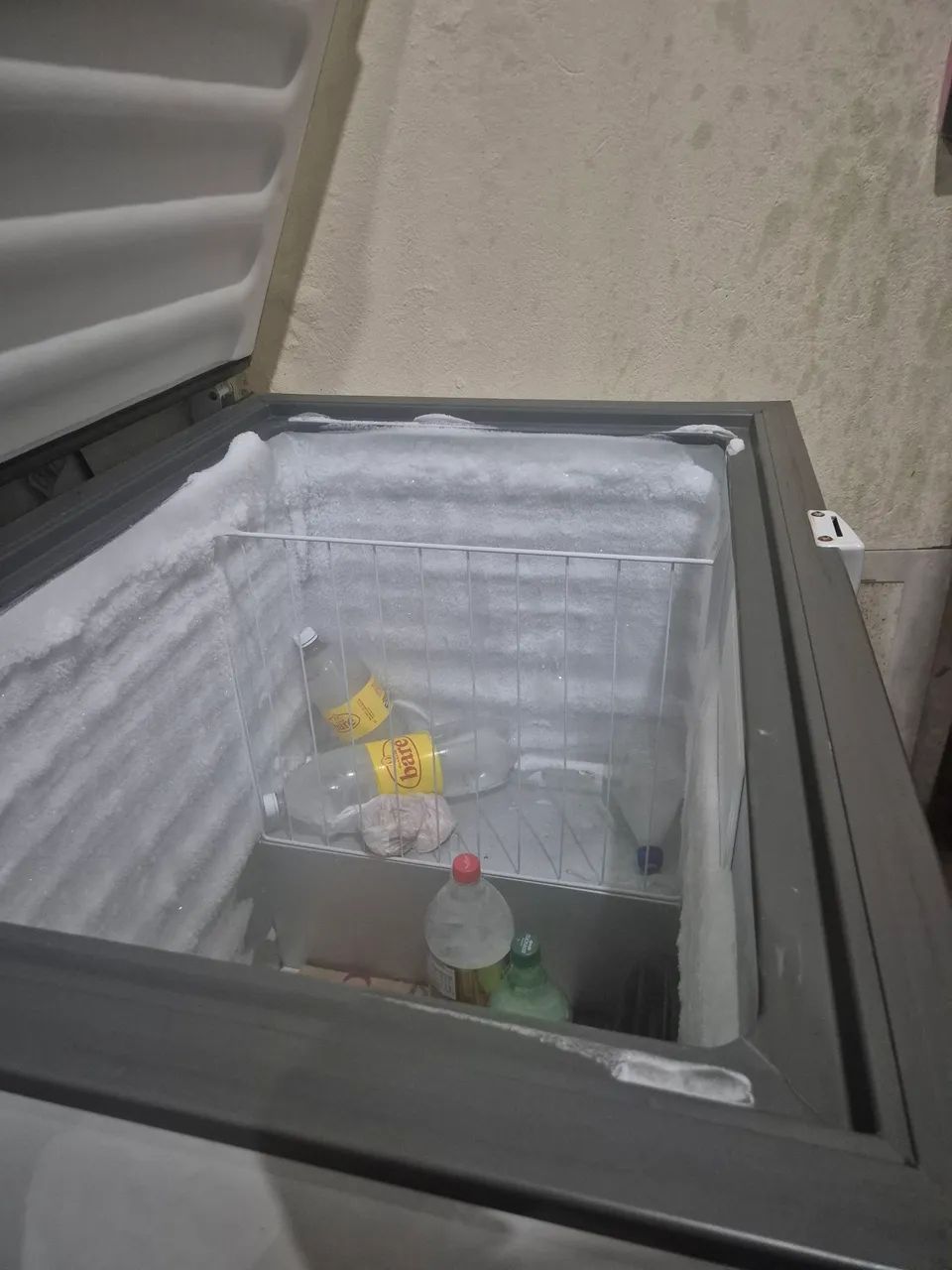 Vende-se uma freeze. Semi nova  - Foto 2