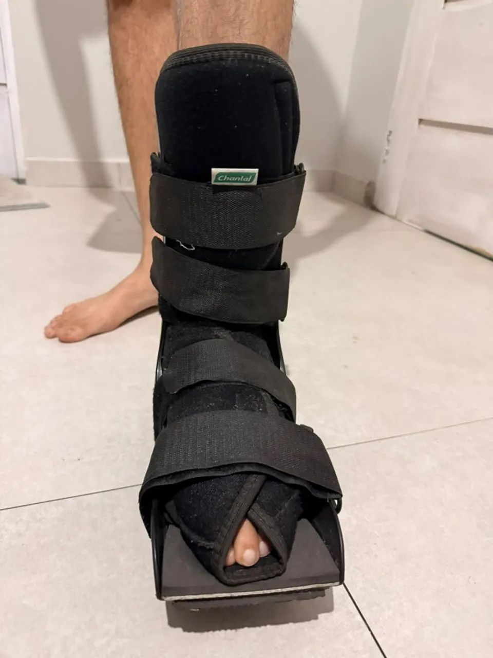 BOTA ORTOPÉDICA calça Nº de 36 a 42 - Foto 2
