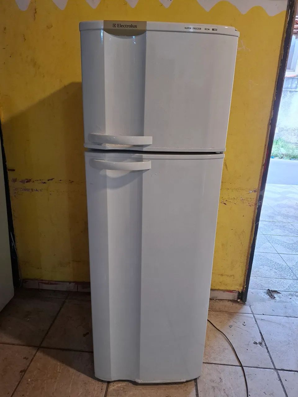 Vendo geladeria Electrolux 