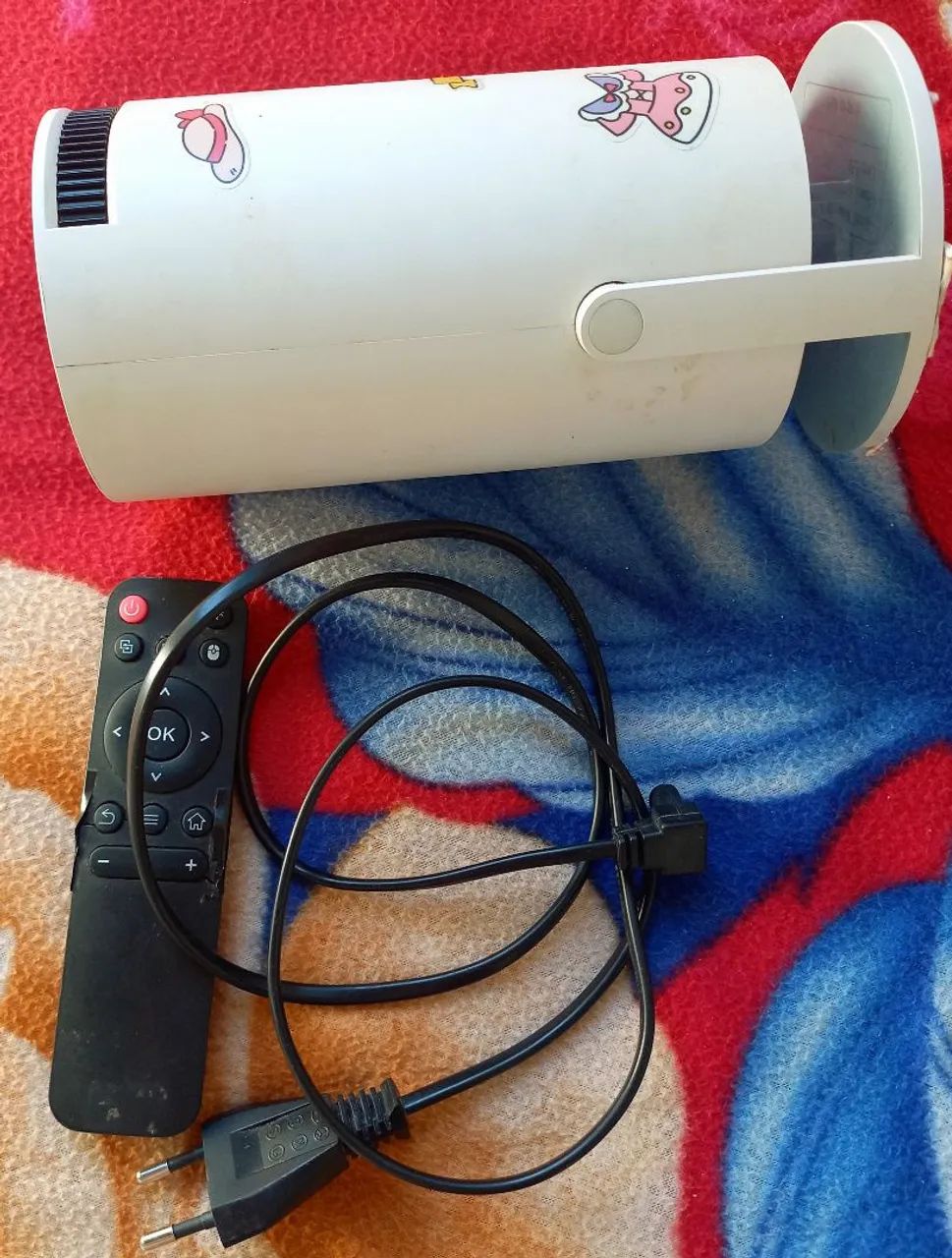 Projetor Portatil HY 300 4k... - Foto 3