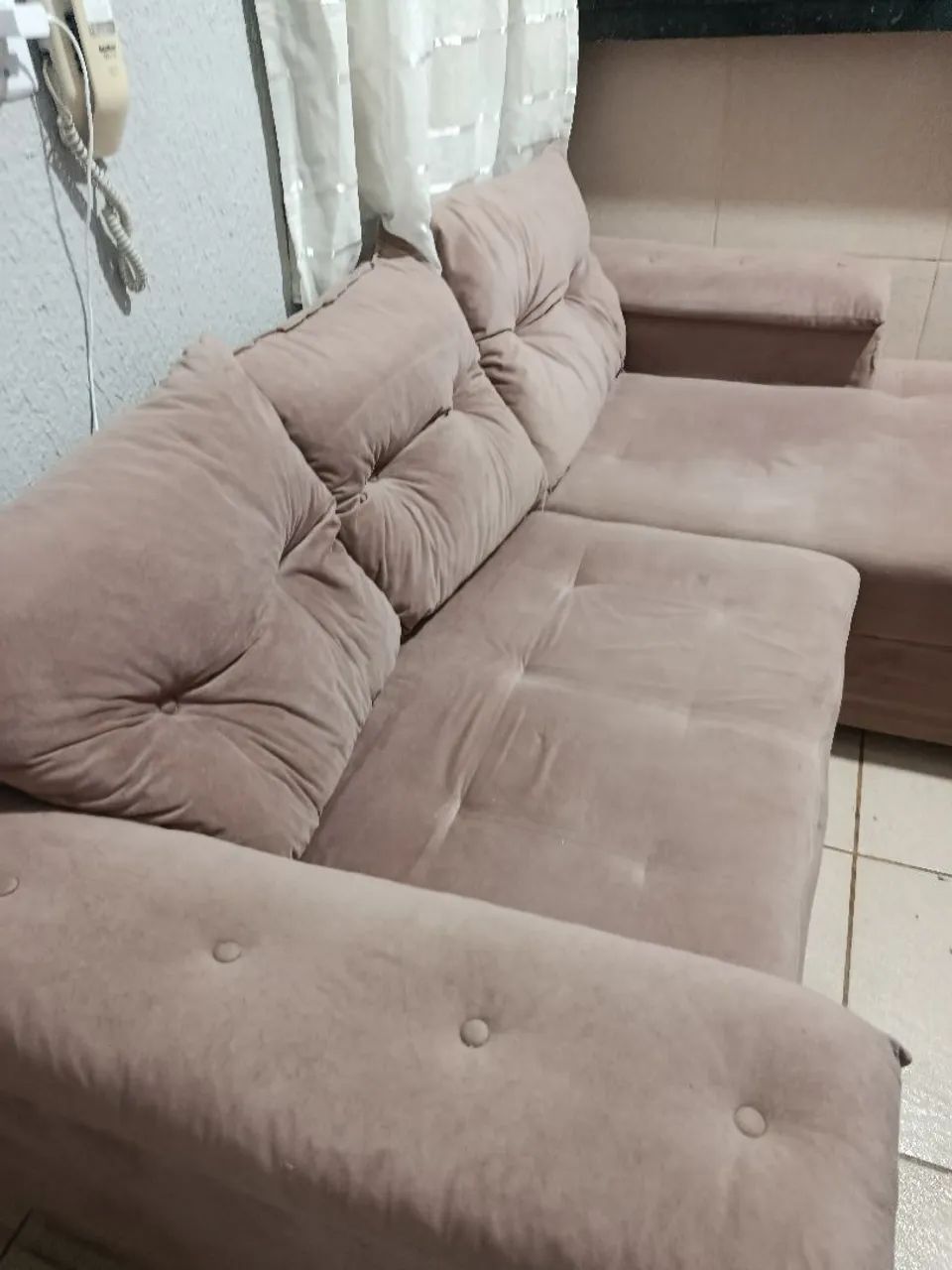 Sofá três lugares