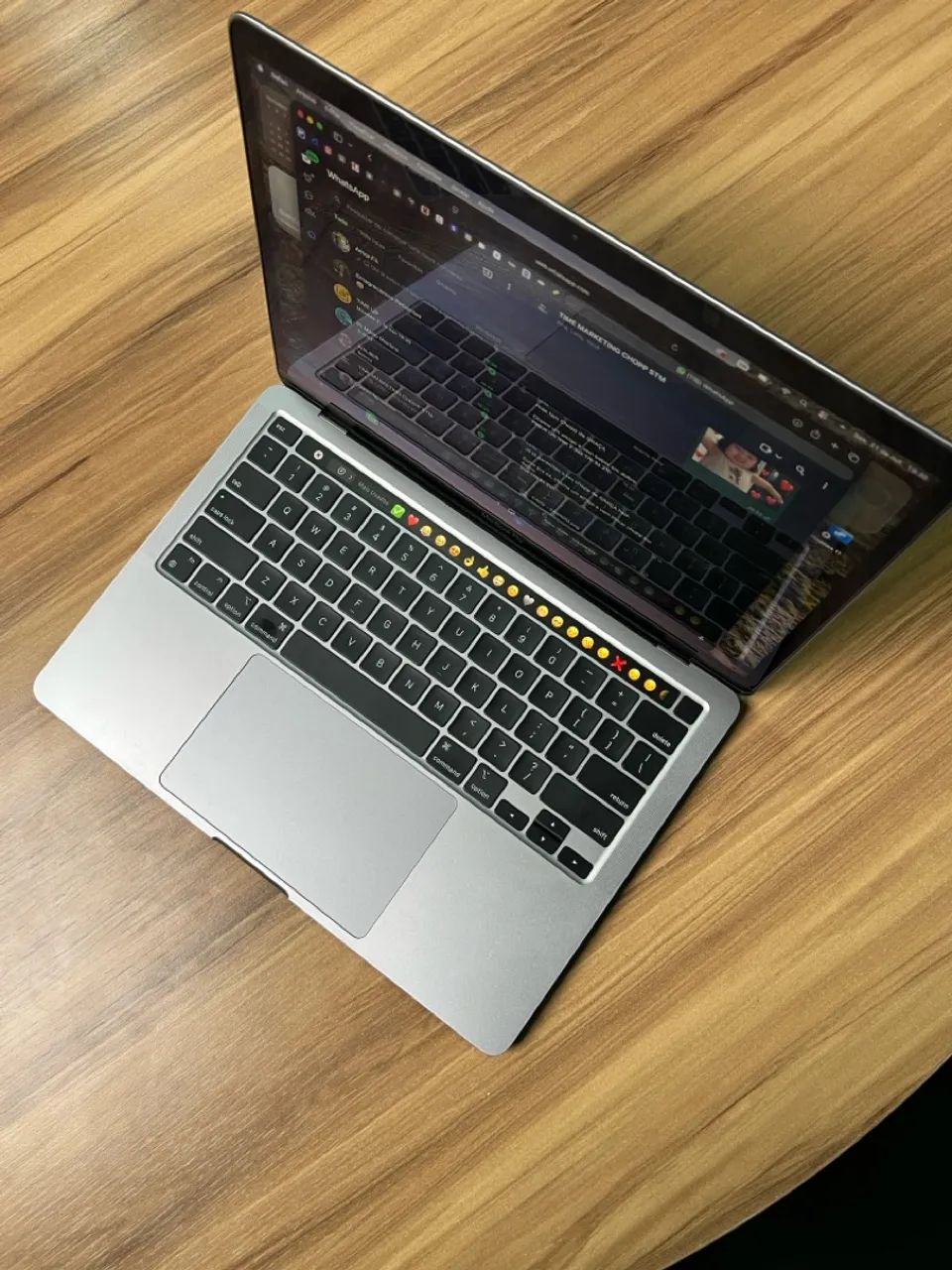 Mackbook Pro M2 8gb ram 256