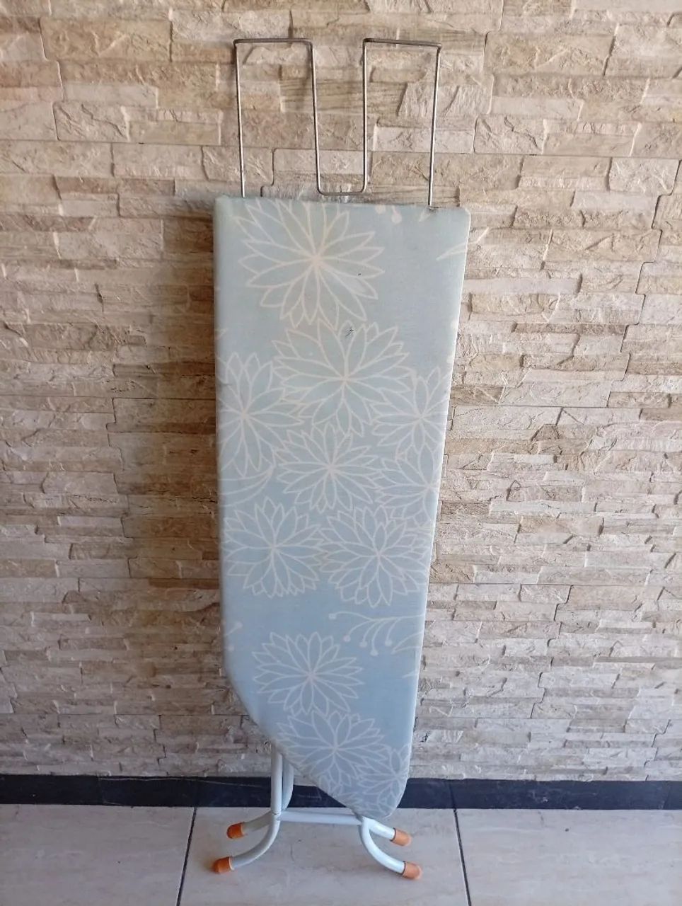 Tábua de passar roupa  - Foto 3