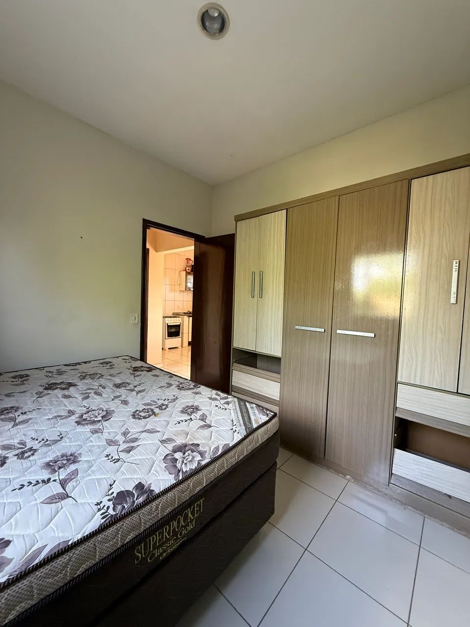 ALUGA-SE APARTAMENTO MOBILIADO BAIRRO PRIMAVERA  - Foto 4