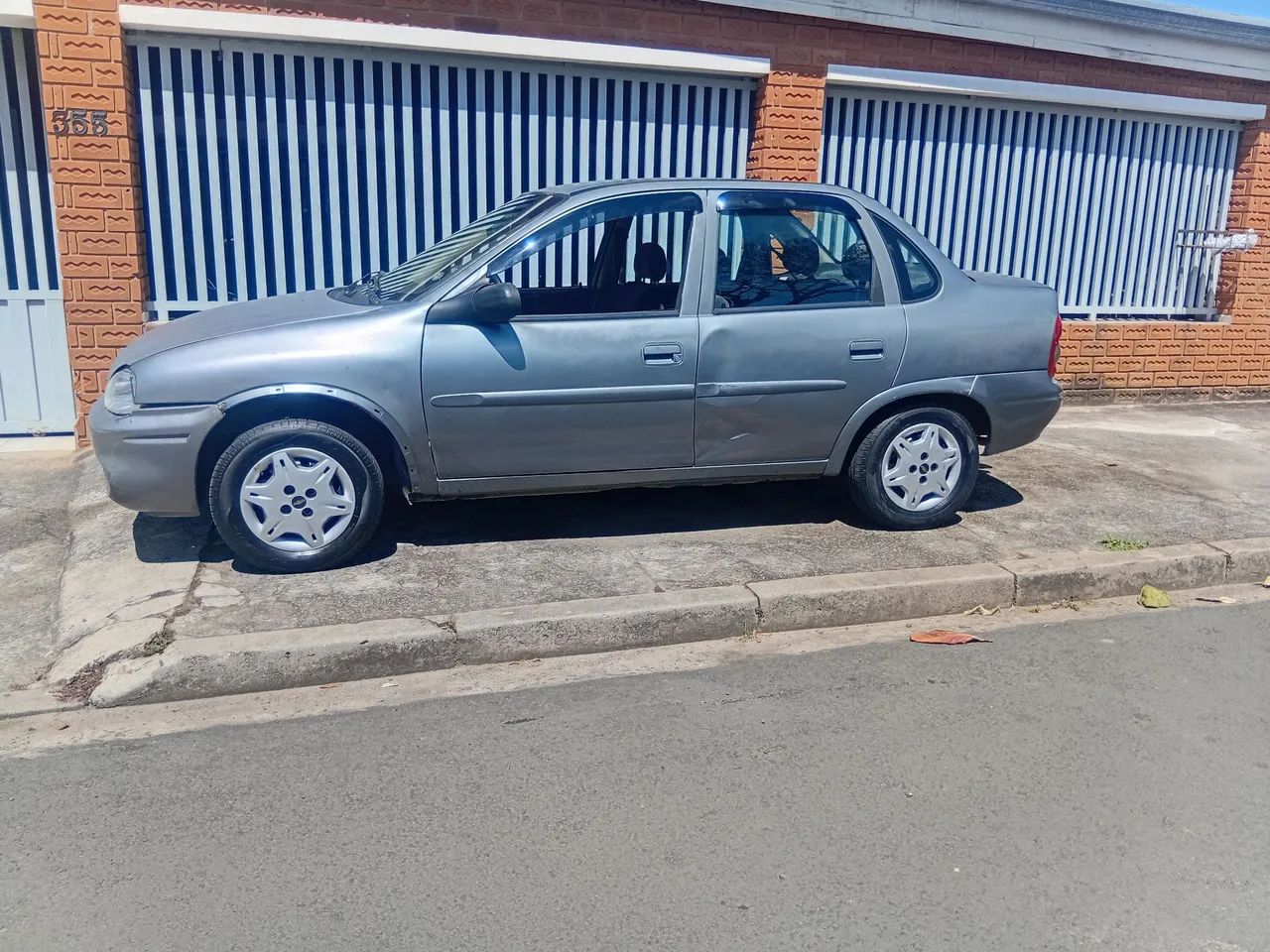 Chevrolet Corsa Corsa Sedan Super Milenium 1.0 MPFI 16V 2001