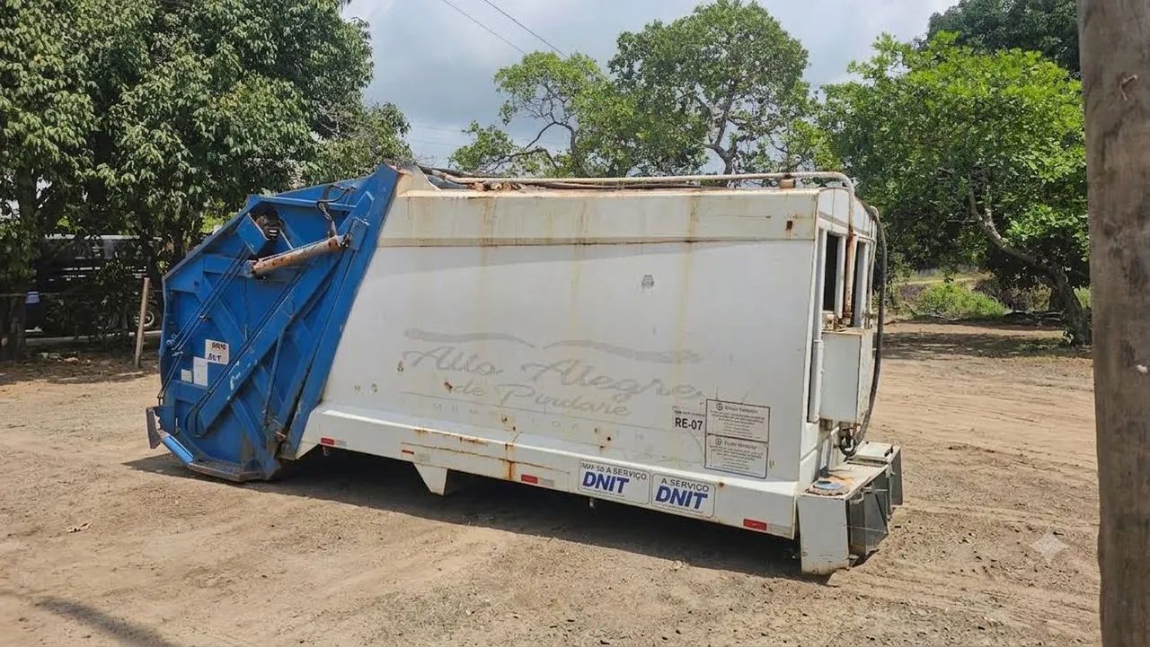 caçamba compactadora de lixo - Foto 2