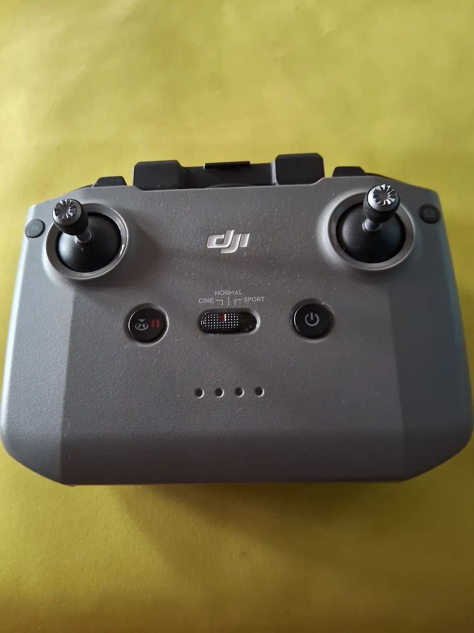 CONTROLE DJI MINI 4K EM BOM ESTADO  - Foto 2
