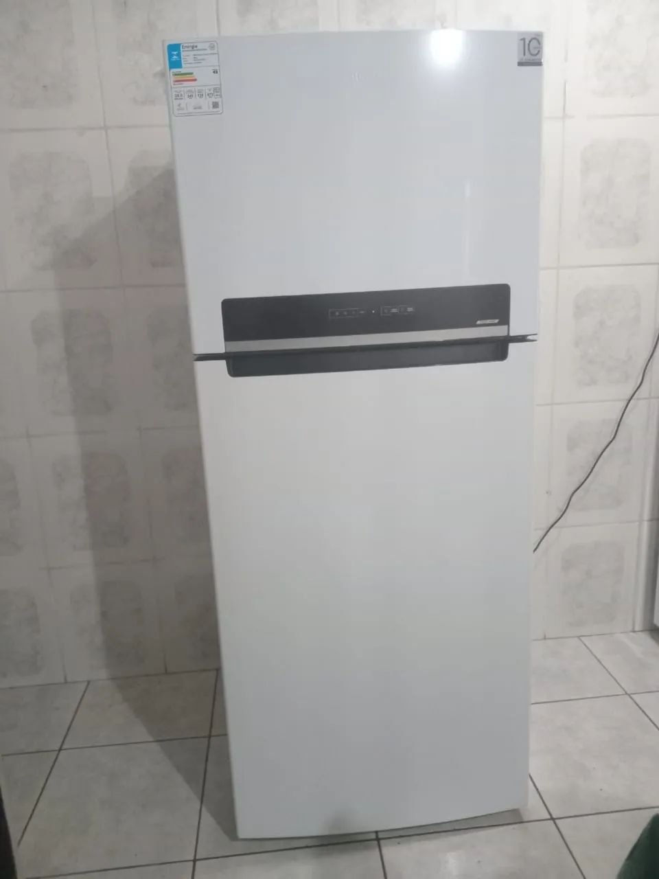 Vendo geladeira zerada nunca usada 