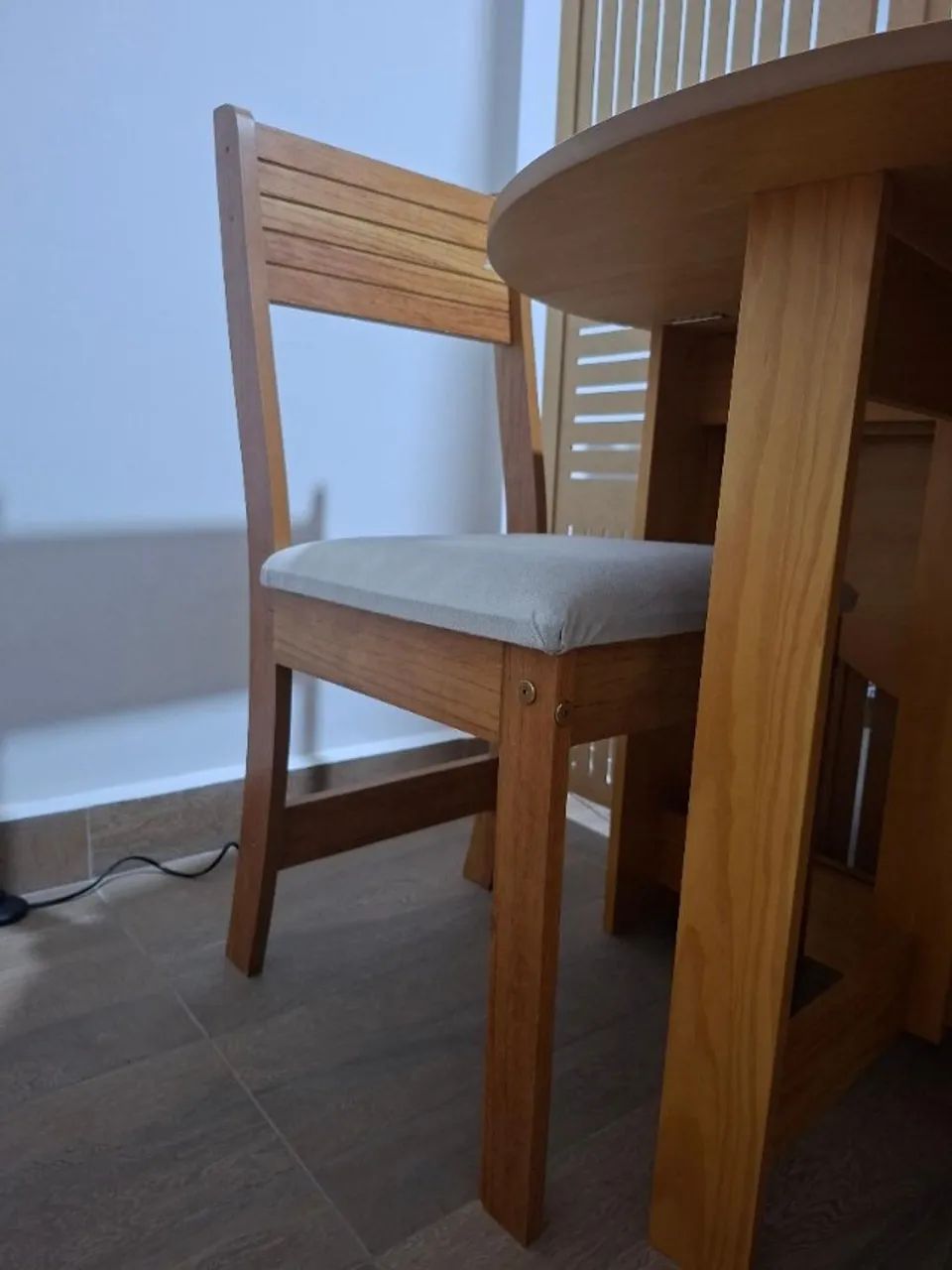 2 cadeiras para mesa de jantar