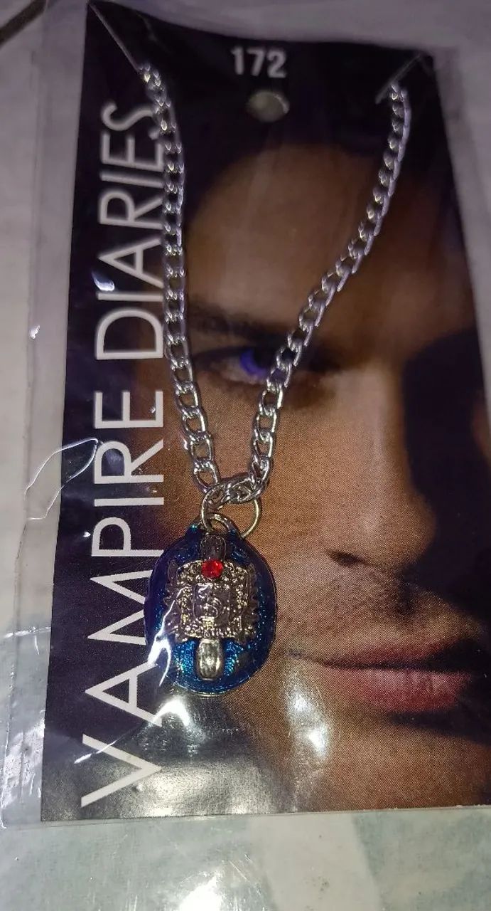 Corrente com pingente do anel de Damon/Stefan Salvatore  - Foto 2