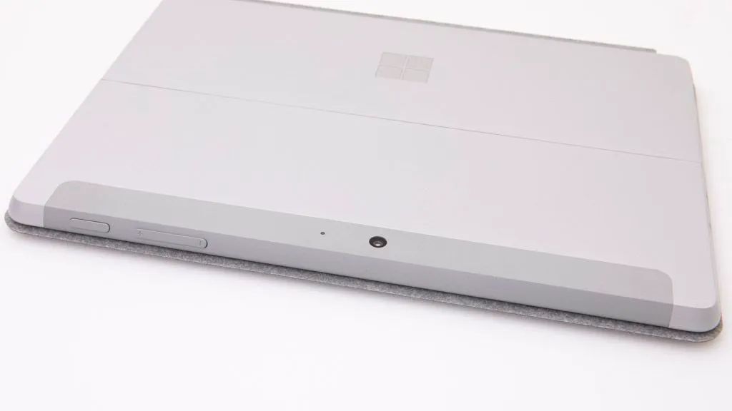 Microsoft Surface Go 10" (8GB RAM / 128GB SSD) ? Notebook e Tablet 2-em-1 - Foto 3
