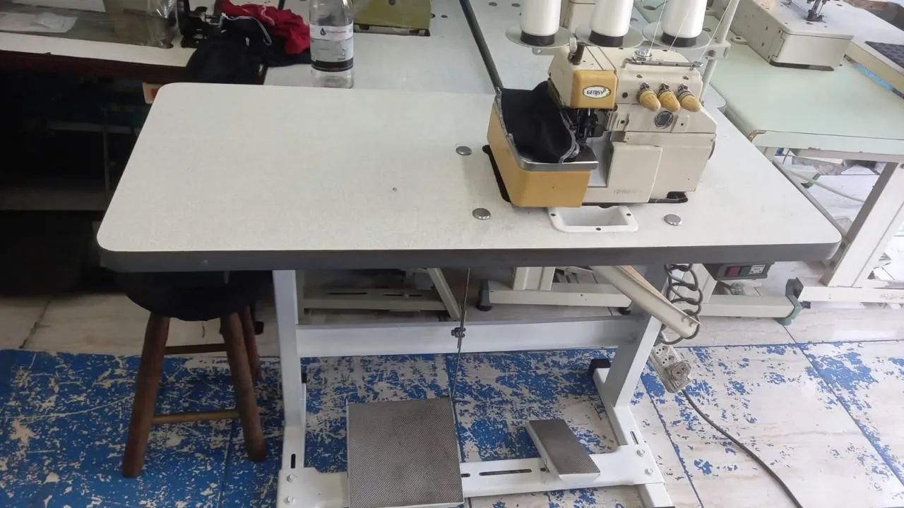 Máquina overloque industrial  - Foto 5