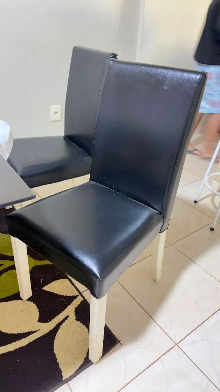 Mesa em vidro com 8 cadeiras  - Foto 2