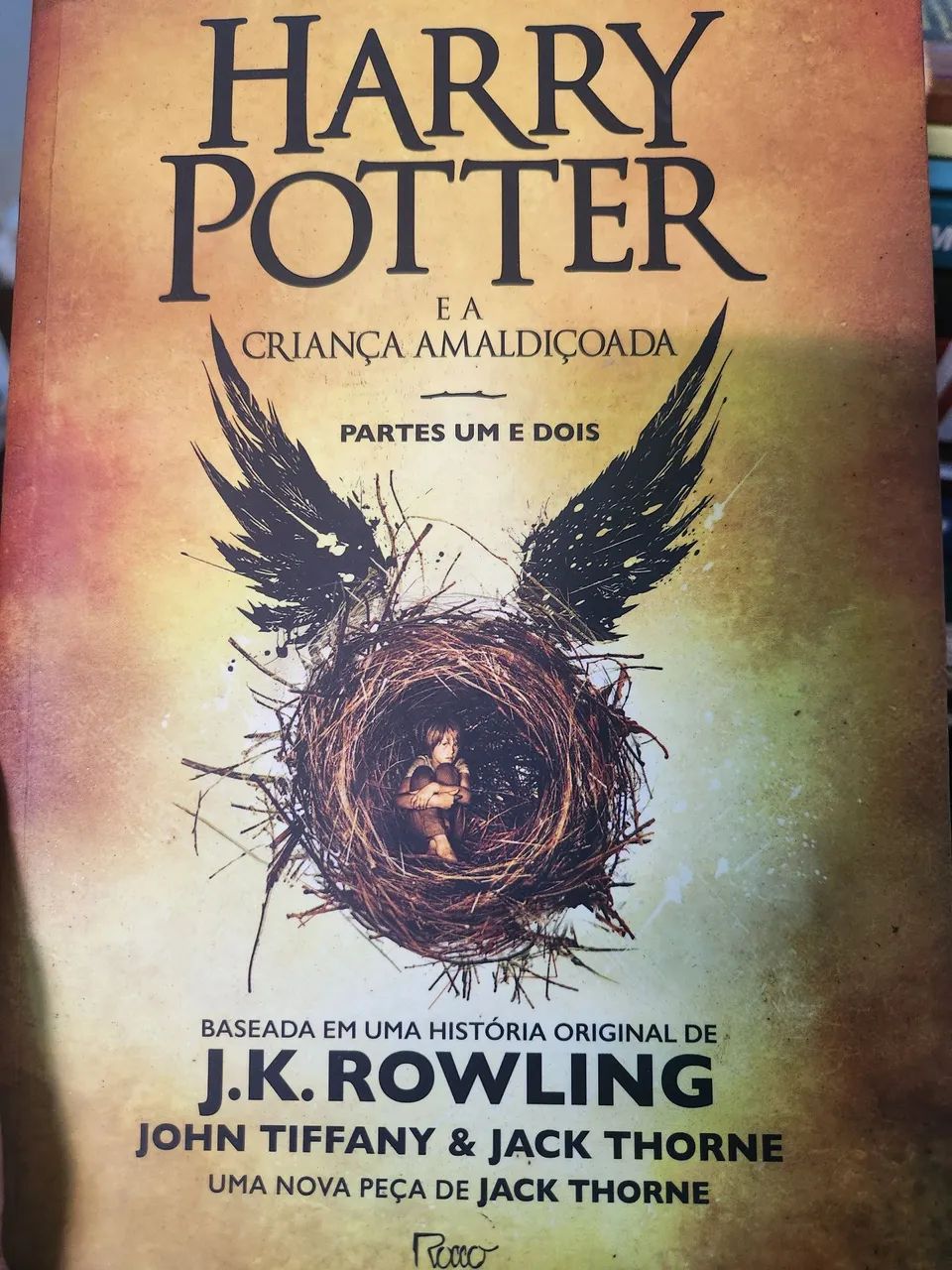 Livro "Criança Amaldiçoada" - Foto 2