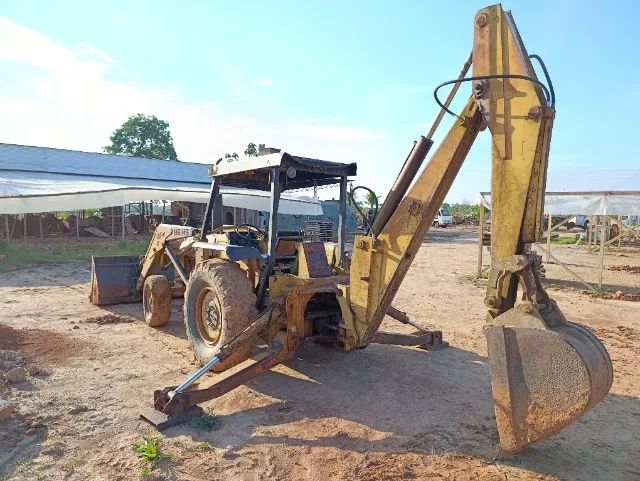 Retroescavadeira MF86  - Foto 2