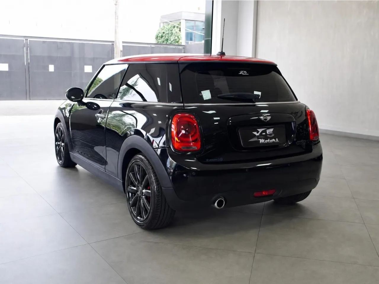 MINI Cooper 1.5 Turbo 12V 3p Aut., foto 16 de 17