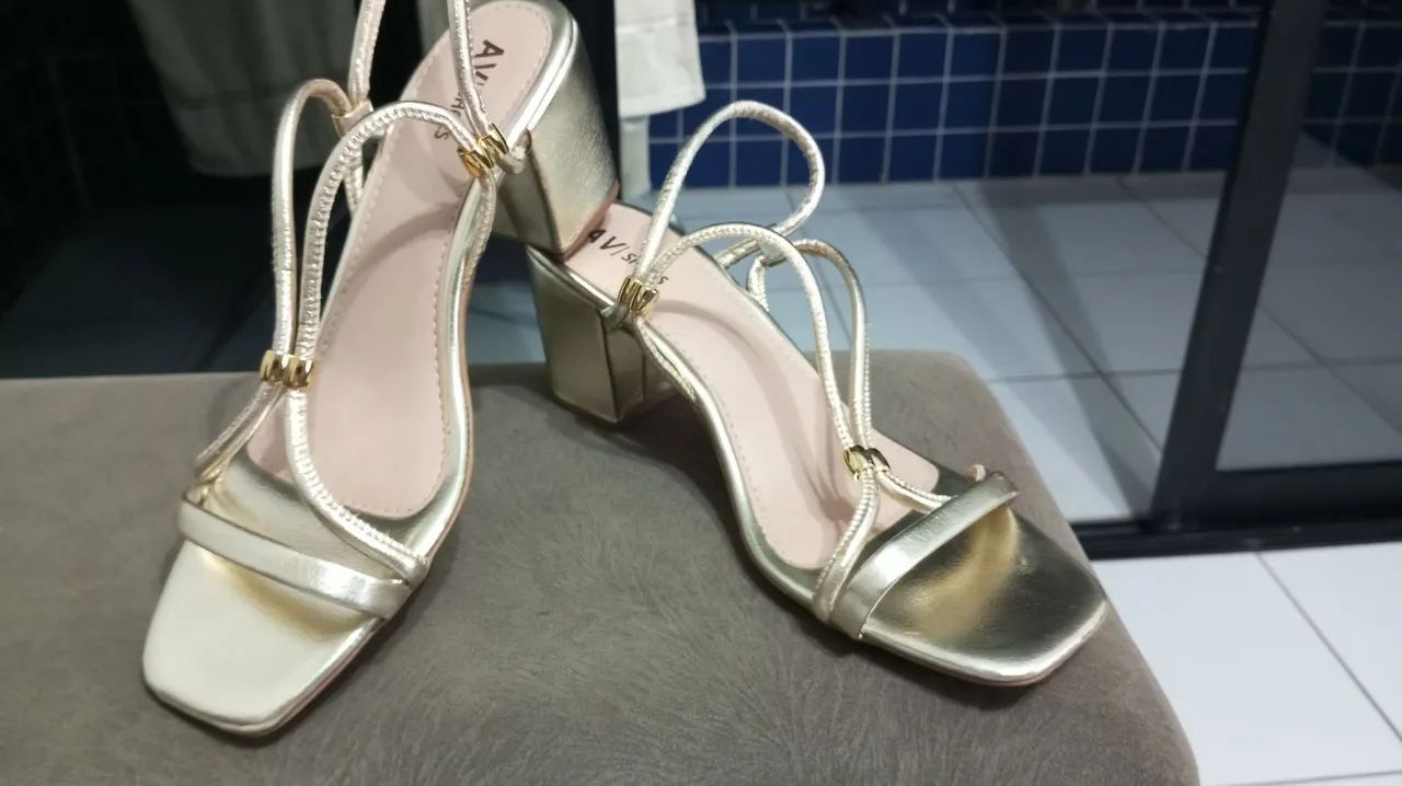 Sapato semi-novos  - Foto 4