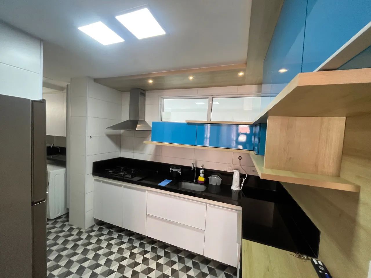 Apartamento mobiliado no 17 andar, com vista para o mar - Foto 5