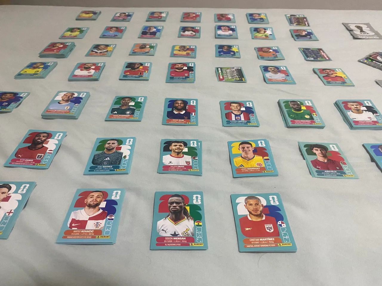 Vendo/ Troco figurinhas da copa 2026 - Foto 2