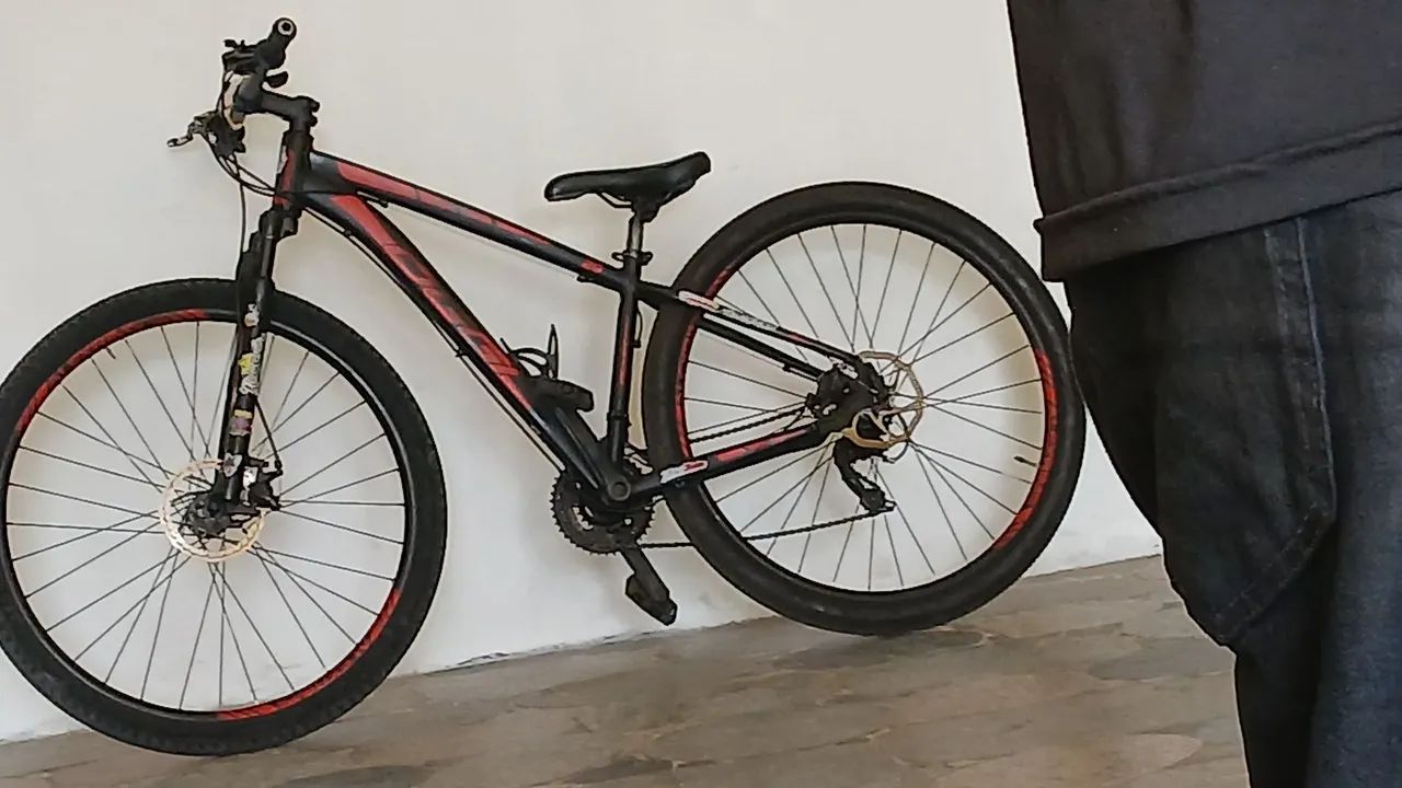 Vendo uma bicicleta aro 29 hacker oggi  - Foto 5