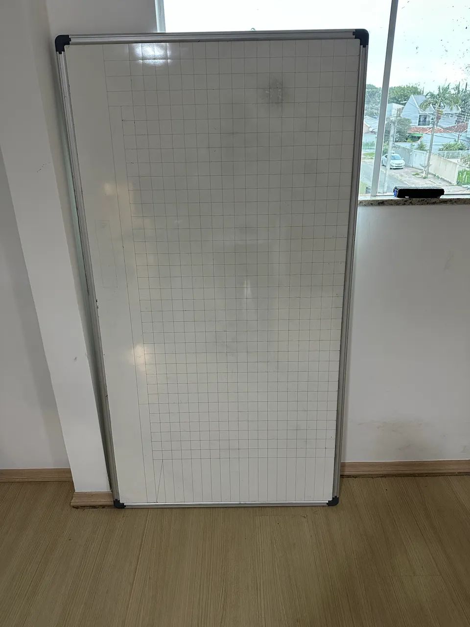 Quadro branco quadriculado 