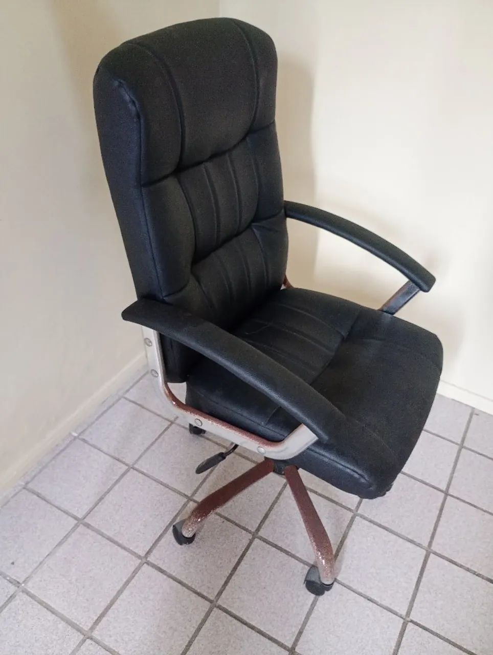 Cadeira executiva  - Foto 2