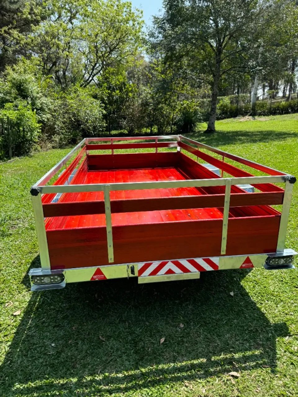 CARRETINHA REBOQUE NOVA - PRONTA PARA USO E EMPLACAMENTO!  - Foto 4