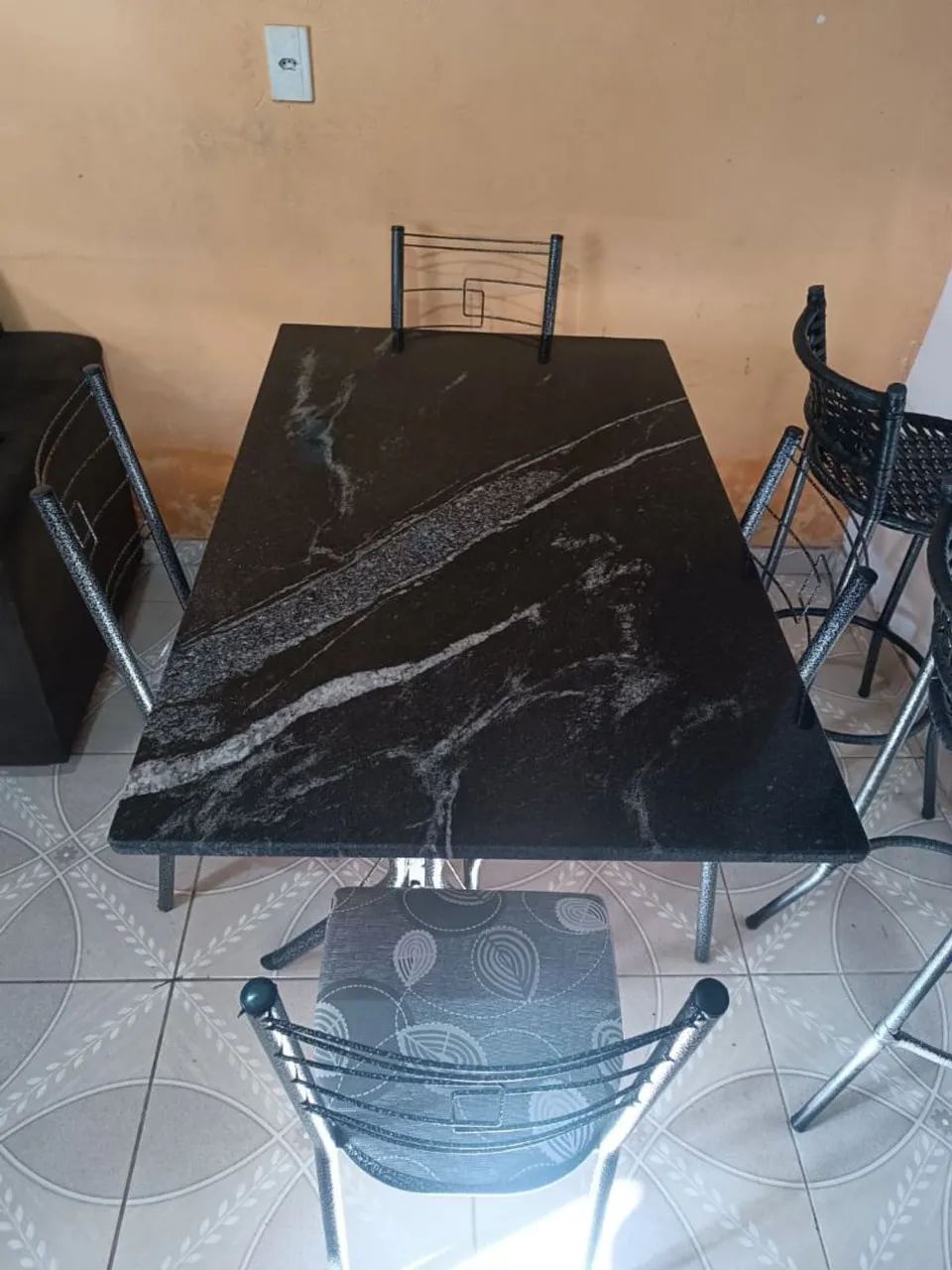 Mesa 4 cadeiras  - Foto 2