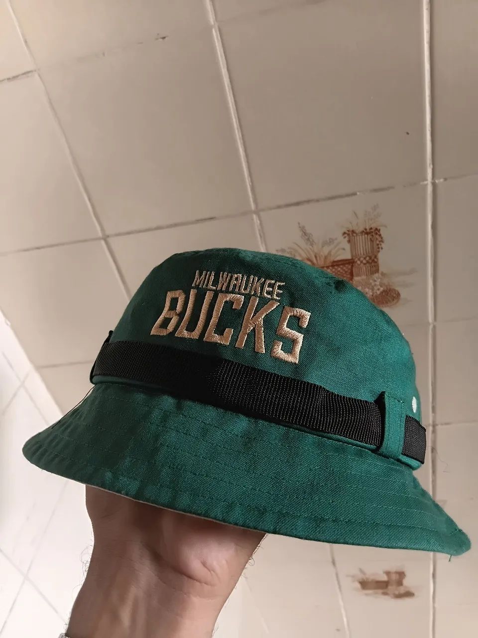 Bucket milwaukee bucks com regulador