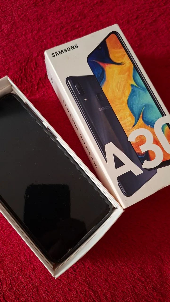 Celular / smartphone Samsung A30 64GB na Caixa