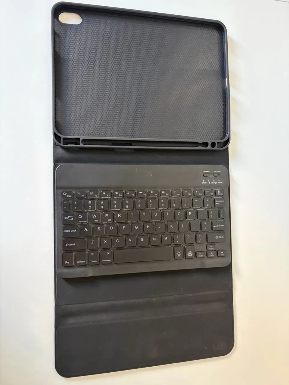 Capa Case com Teclado Bluetooth WB para iPad (10.9" / 11") - Foto 2