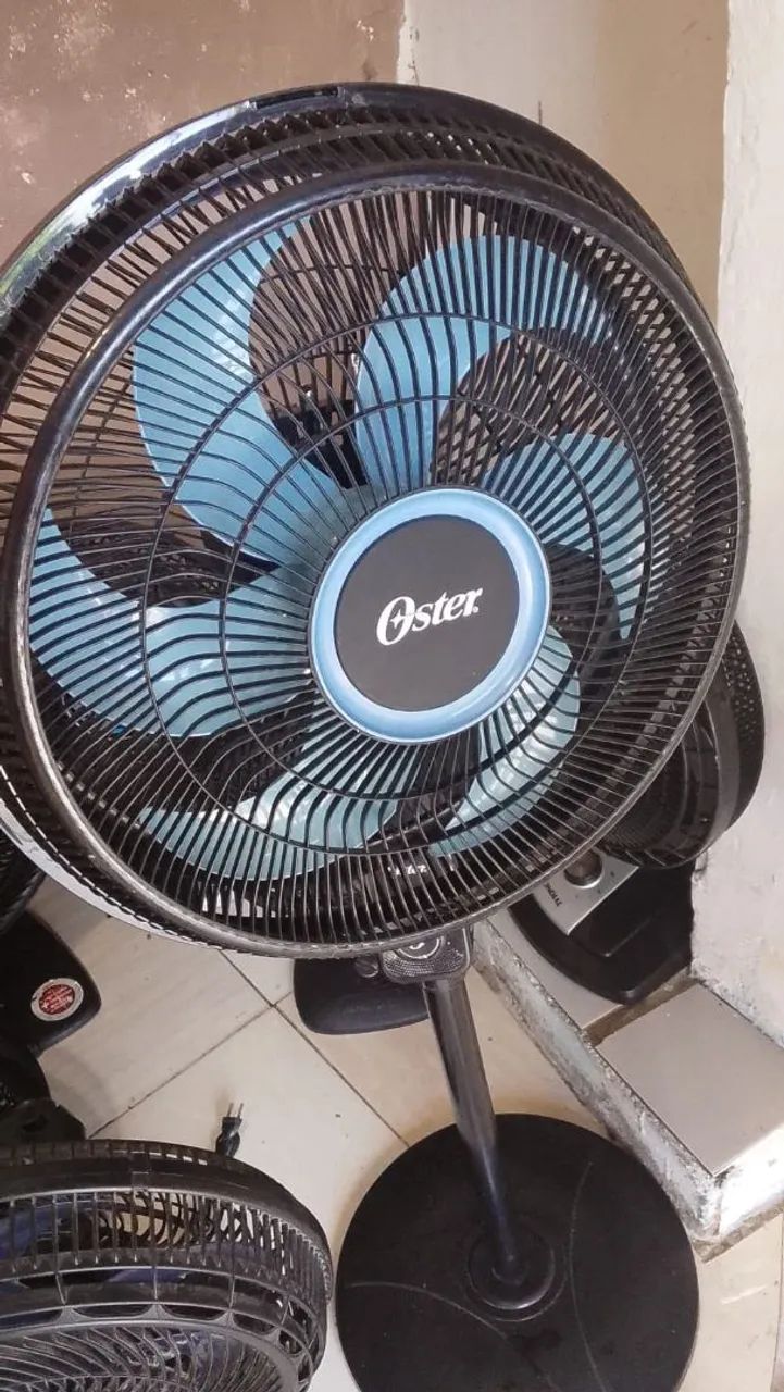 ventilador grande Oster de coluna 