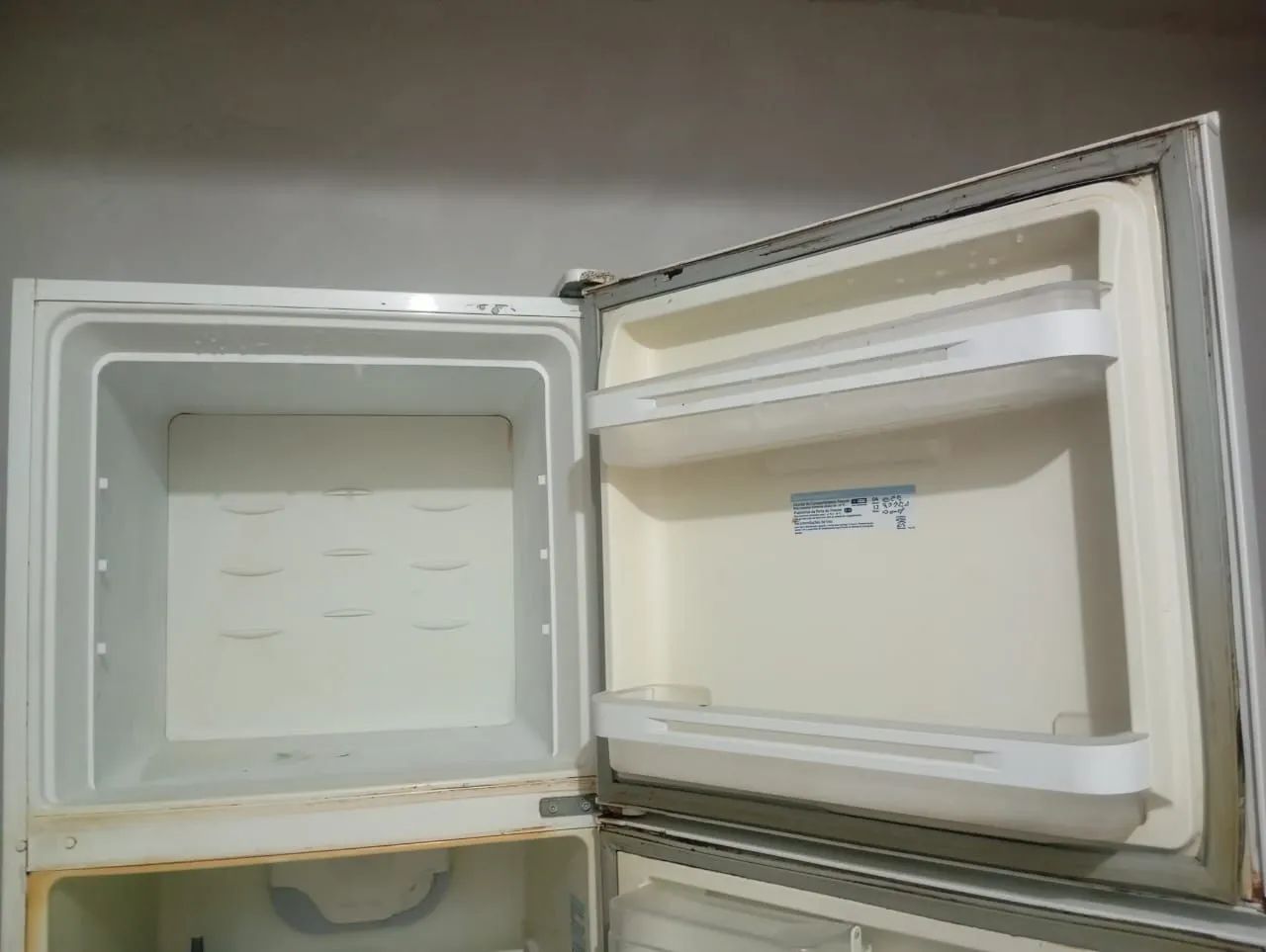 Vendo geladeira Eletrolux  - Foto 5
