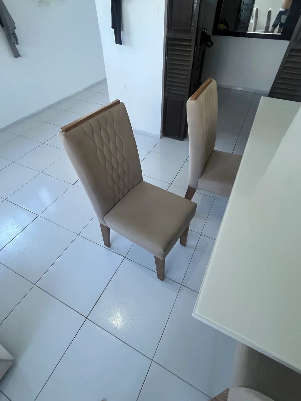 Mesa de jantar 6 cadeiras oportunidade - Foto 4