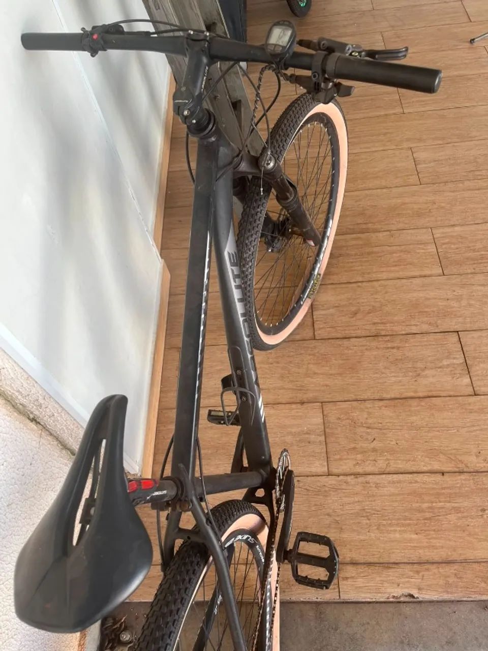 Bicicleta Aro 29 Absolute Nero 5  - Foto 3