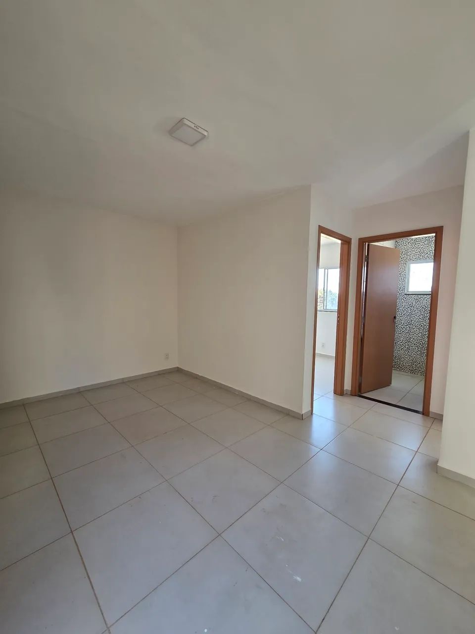 Apartamento 2 Quartos - Próximo Shopping Águas Lindas - Foto 2
