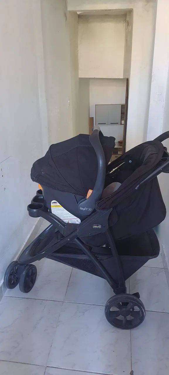 Carrinho + Bebê Conforto + Base para Carro Chicco - Completo - Foto 4