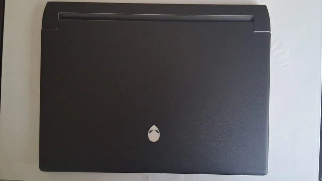 Alienware m15 r6 - Foto 4