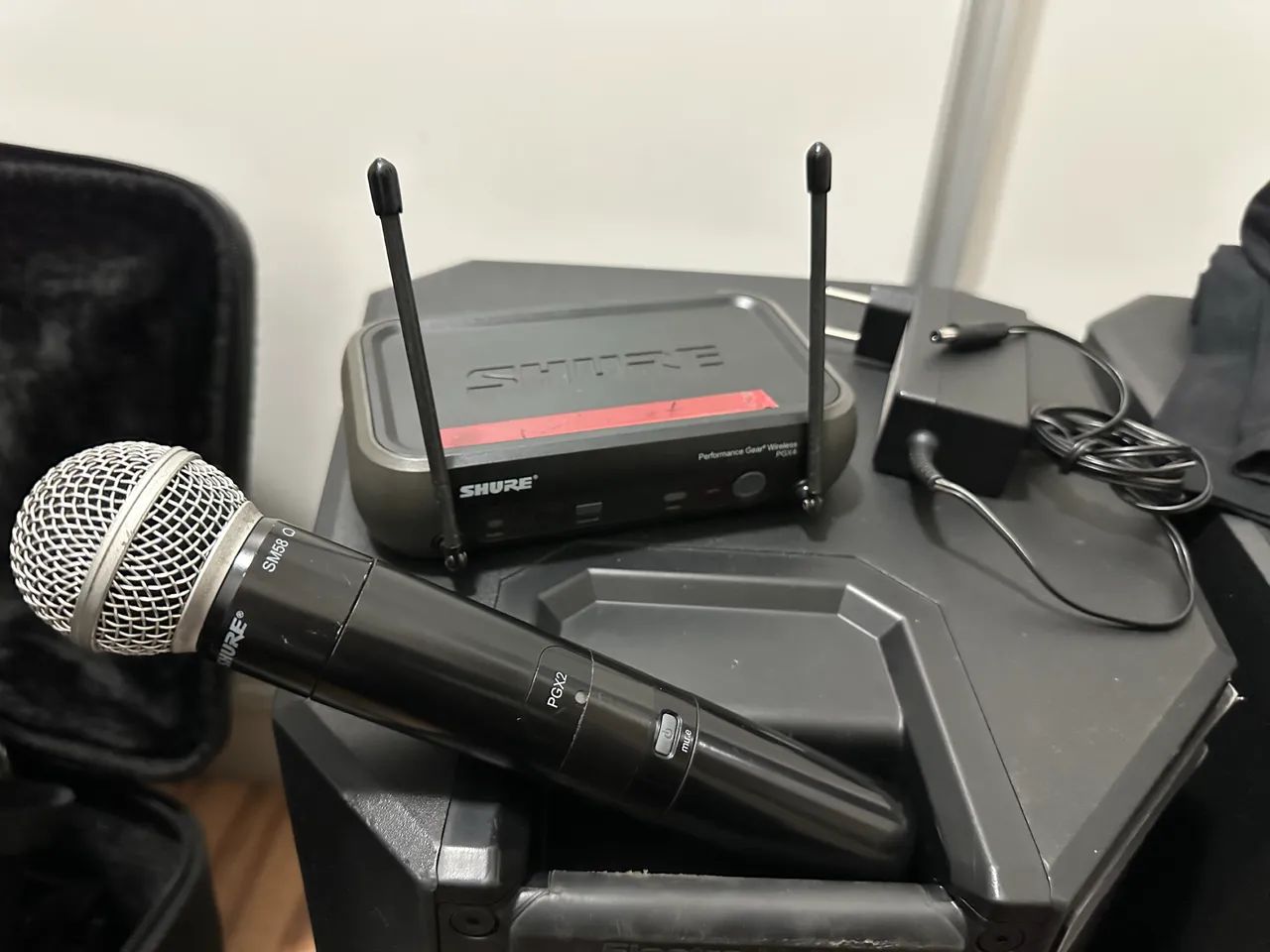 VENDO MICROFONE SHURE SEM FIO PGX4