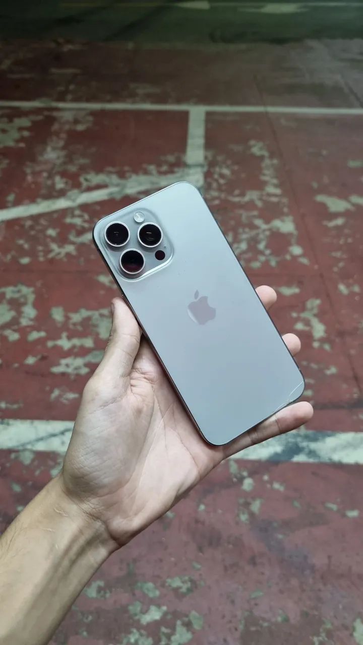 IPhone 15 Pro Max - Foto 5