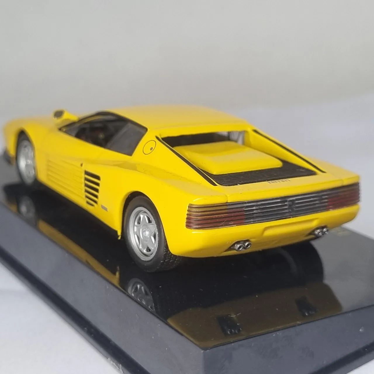 Miniatura Ferrari Testarosa 1:43 - Foto 3