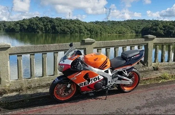 CBR900RR Repsol 