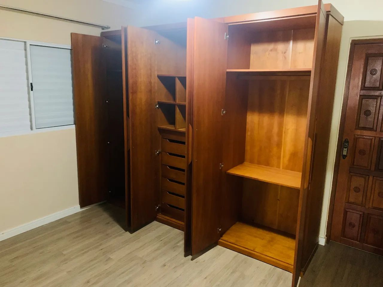 Guarda-roupa de Madeira - Foto 4