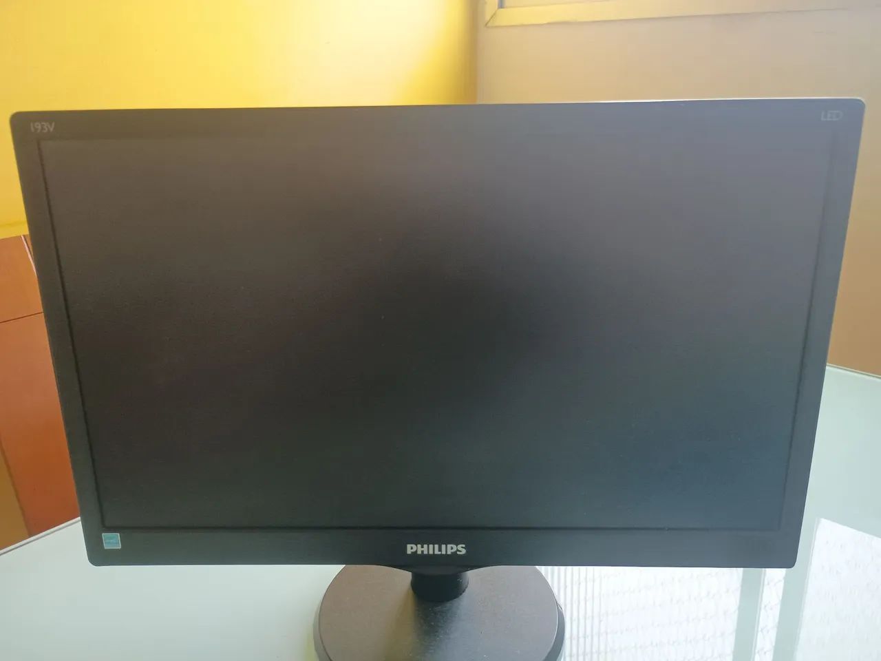 Monitor 19" LCD Philips. Usado funcionando perfeitamente.