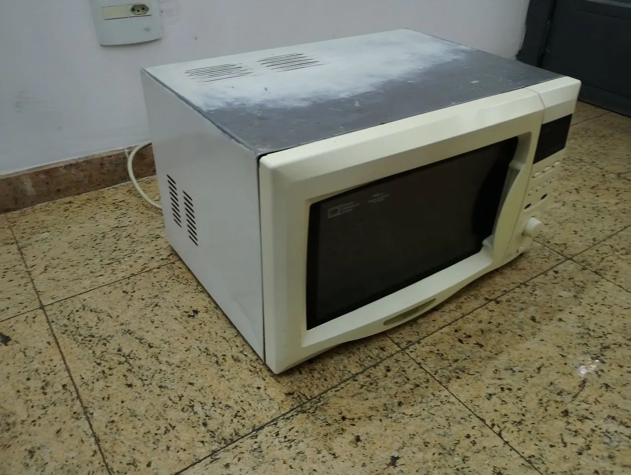 Microondas CCE 31 Litros - Foto 4